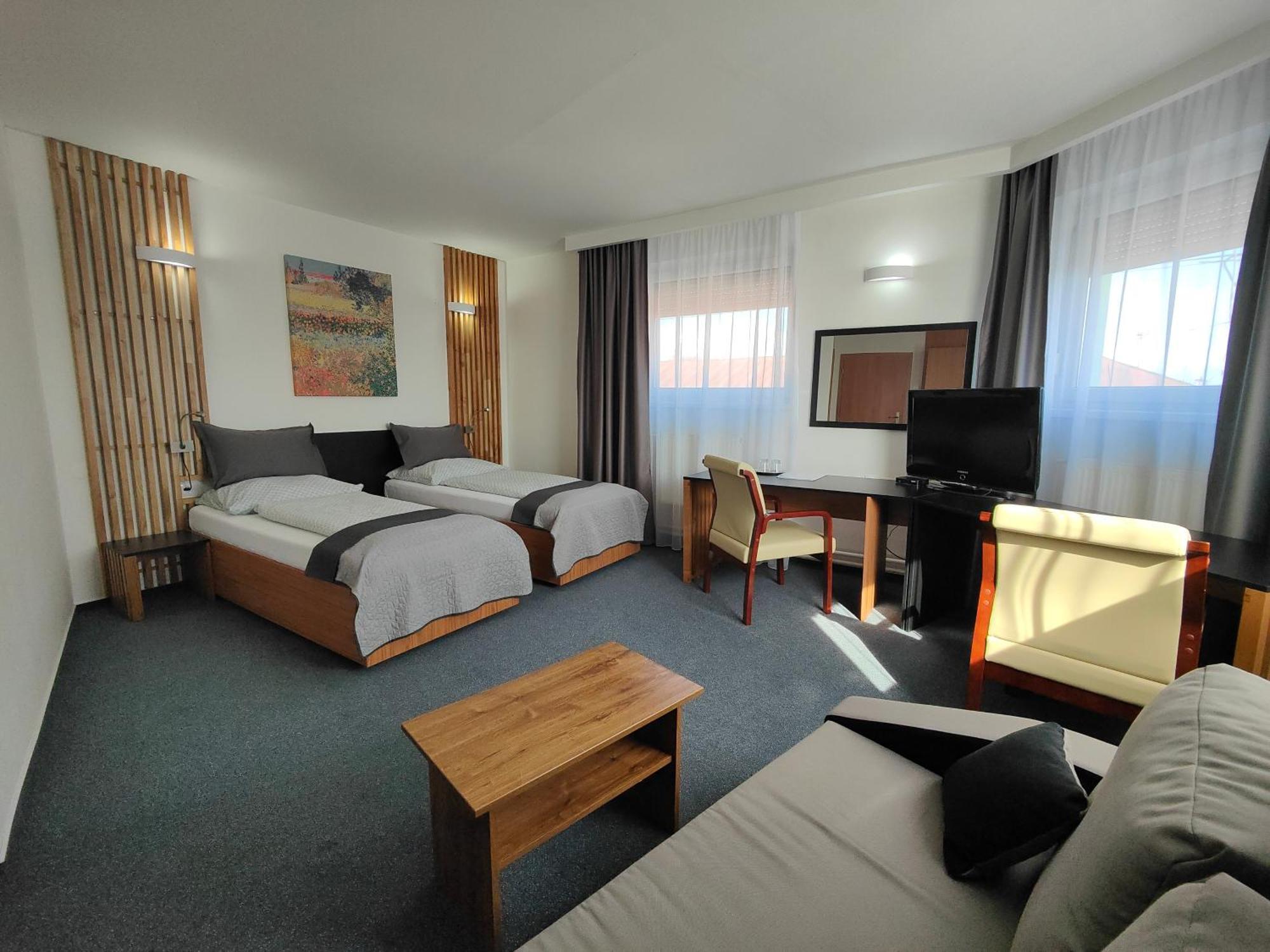 Hotel P7 Lučenec Exteriér fotografie